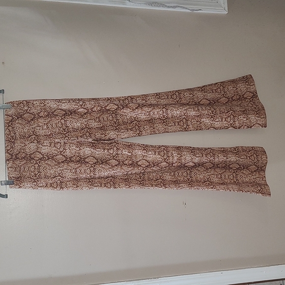 NWT Lovers + Friends Snake Print set - Picture 13 of 13